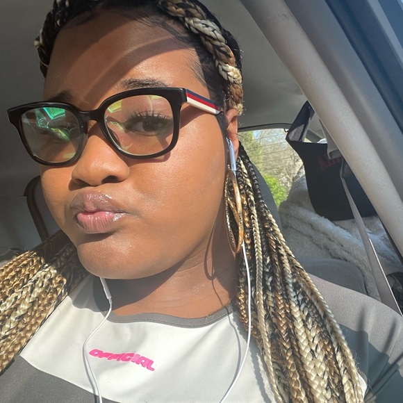 Meet your Posher, Shalani - Picture 4 of 6